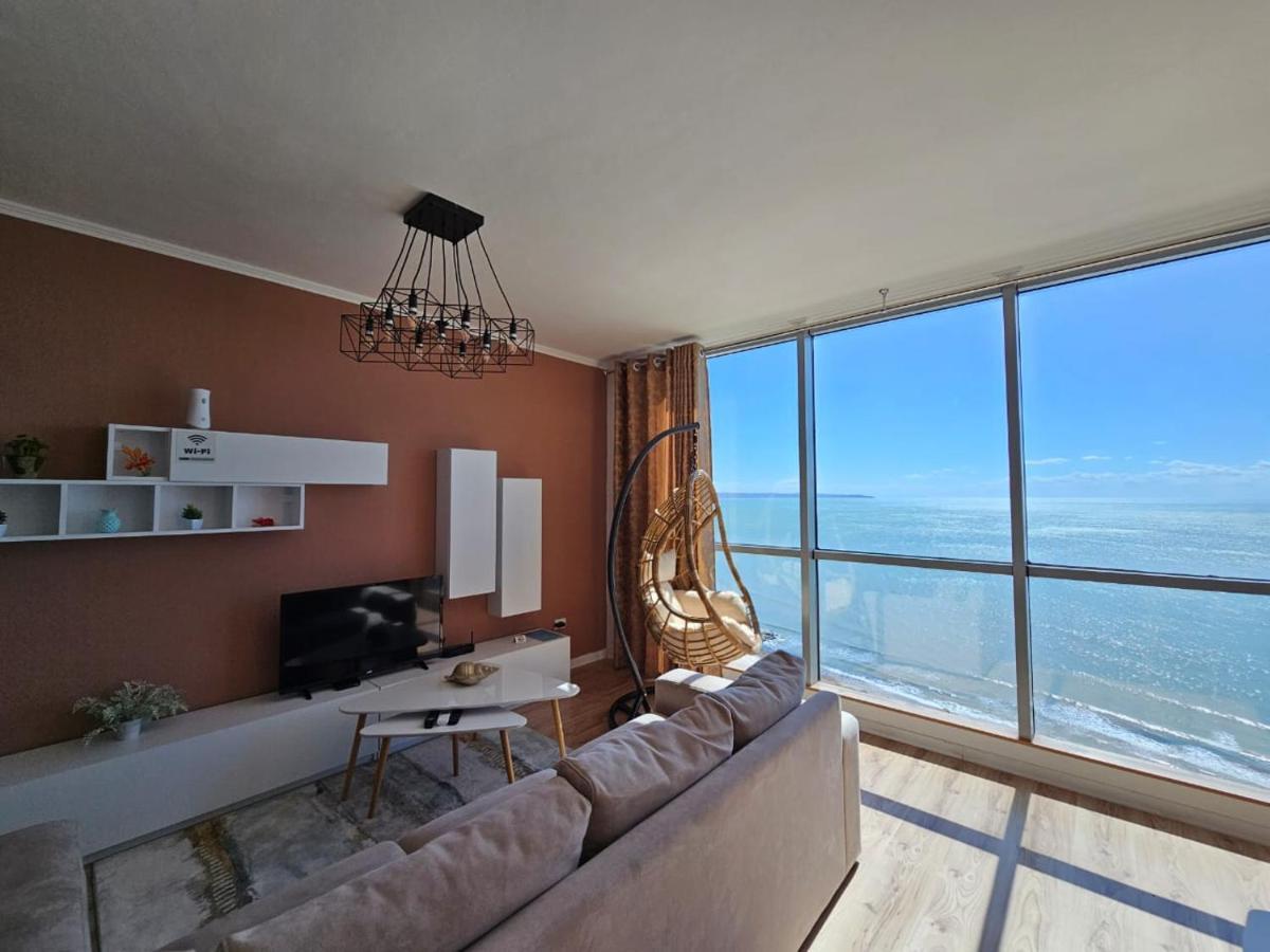 Sky & Sea View Luxury Apartments Durrës Esterno foto