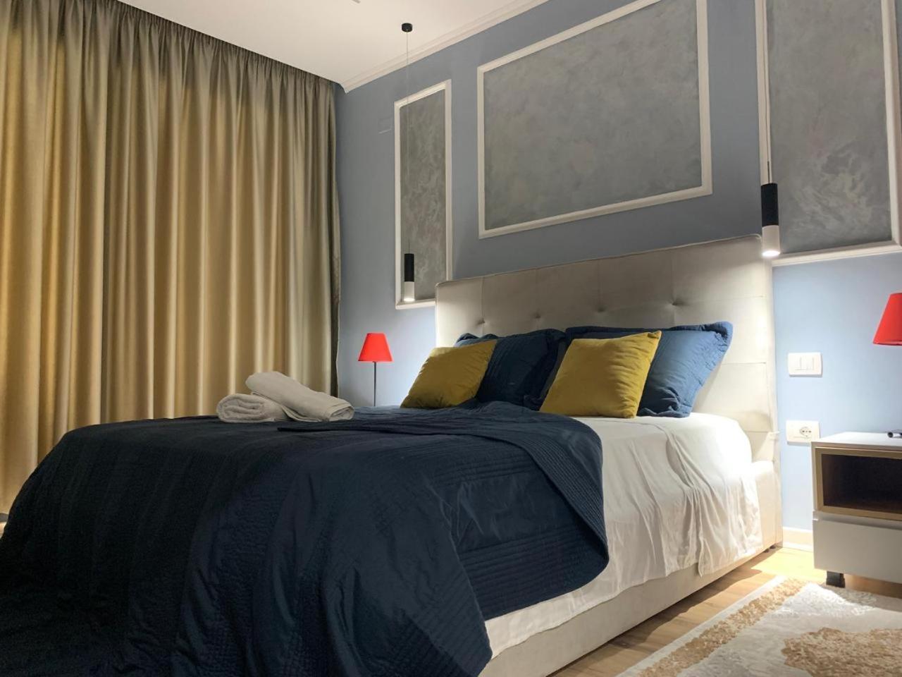 Sky & Sea View Luxury Apartments Durrës Esterno foto