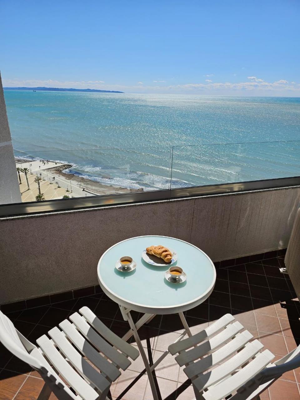 Sky & Sea View Luxury Apartments Durrës Esterno foto