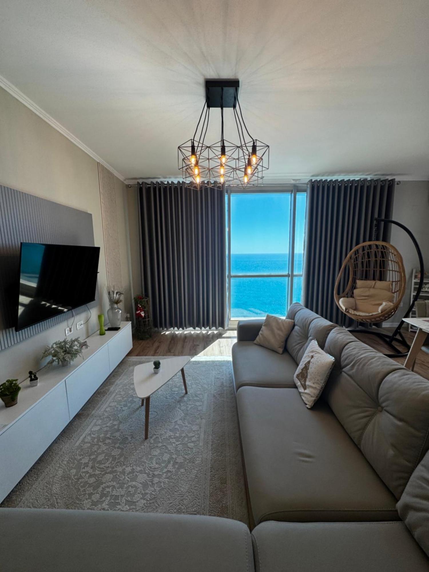 Sky & Sea View Luxury Apartments Durrës Esterno foto