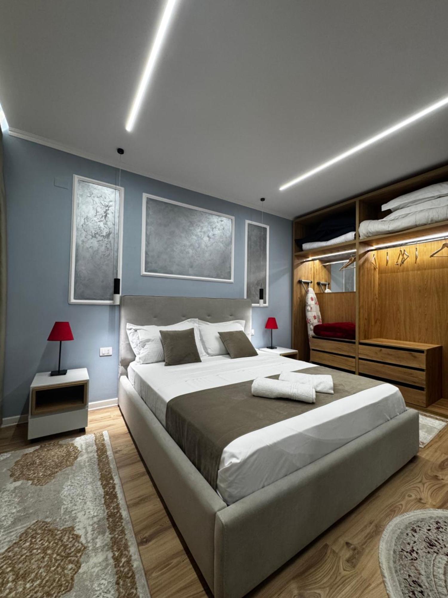 Sky & Sea View Luxury Apartments Durrës Esterno foto